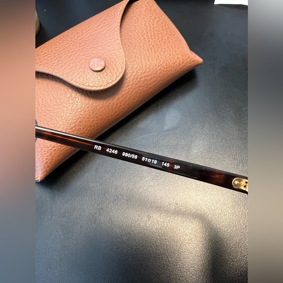 Ray Ban women’s club round classes sunglasses - Picture 4 of 6